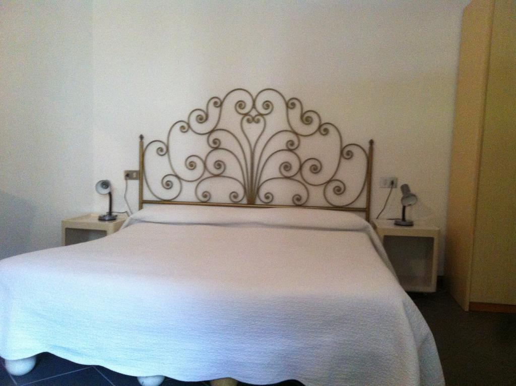 בונאסולה Hotel Pensione Moderna חדר תמונה