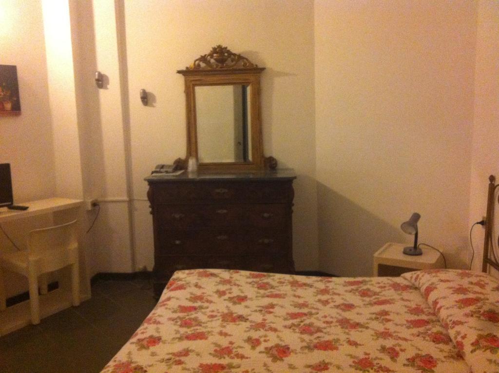 בונאסולה Hotel Pensione Moderna מראה חיצוני תמונה