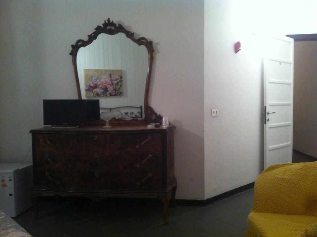 בונאסולה Hotel Pensione Moderna מראה חיצוני תמונה