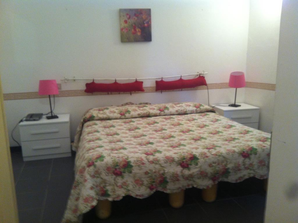 בונאסולה Hotel Pensione Moderna מראה חיצוני תמונה