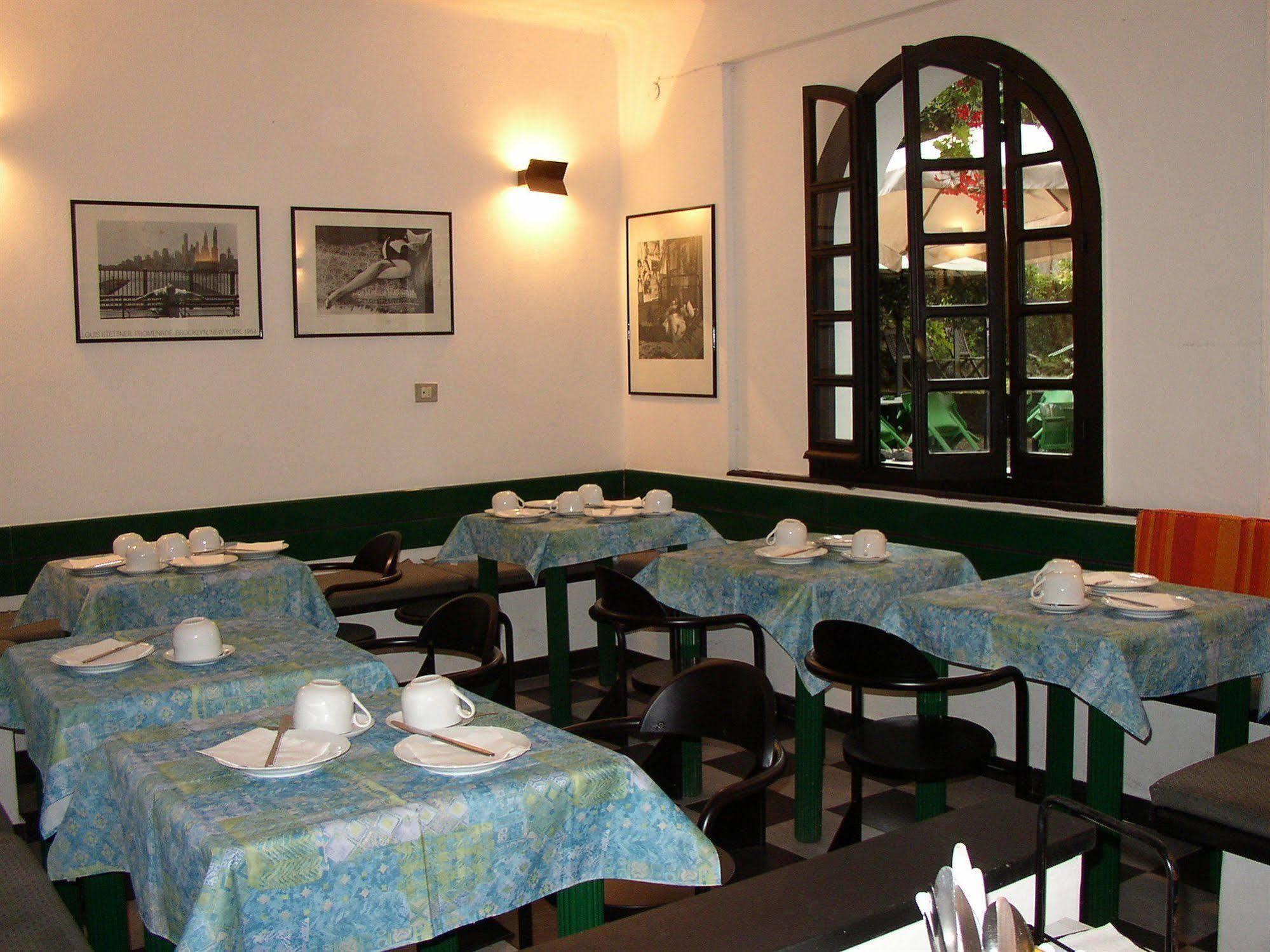 בונאסולה Hotel Pensione Moderna מראה חיצוני תמונה